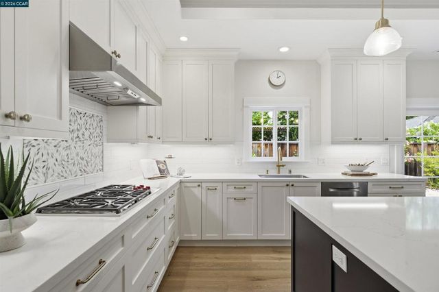 1742 Mary Dr, Pleasant Hill, CA 94523