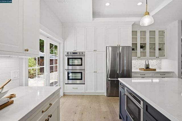 1742 Mary Dr, Pleasant Hill, CA 94523