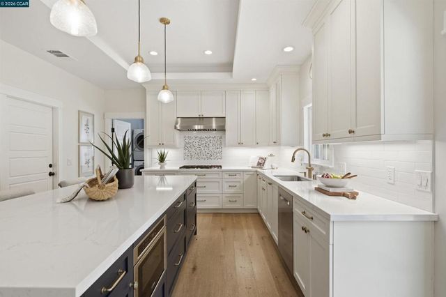 1742 Mary Dr, Pleasant Hill, CA 94523