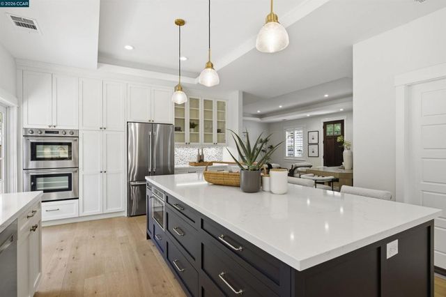 1742 Mary Dr, Pleasant Hill, CA 94523