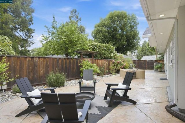 1742 Mary Dr, Pleasant Hill, CA 94523