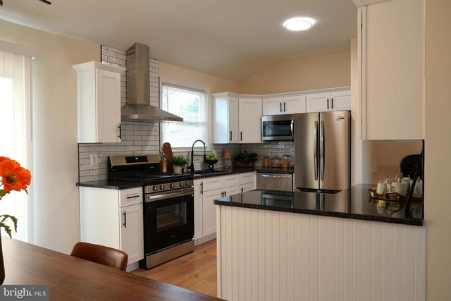 65 TILFORD RD, Somerdale, NJ 08083