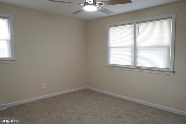 65 TILFORD RD, Somerdale, NJ 08083