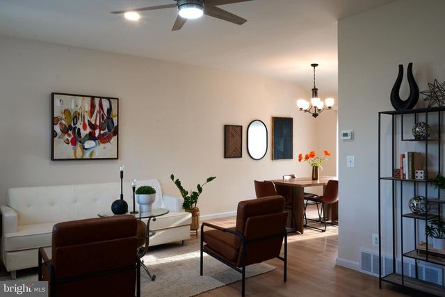 65 TILFORD RD, Somerdale, NJ 08083