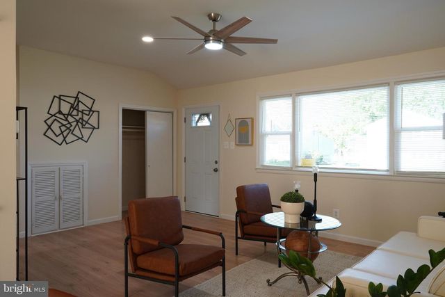 65 TILFORD RD, Somerdale, NJ 08083