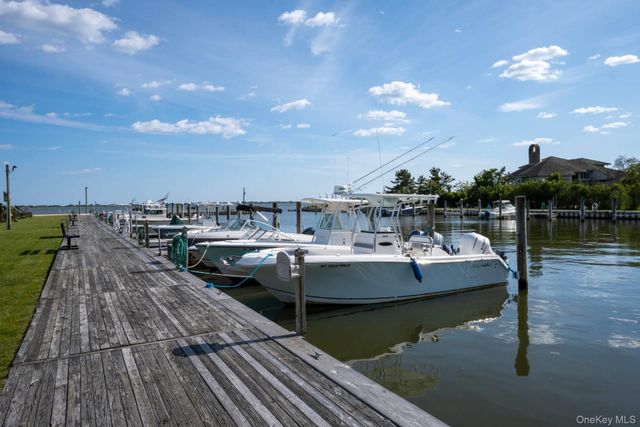 27 Canvasback Lane, East Quogue, NY 11942