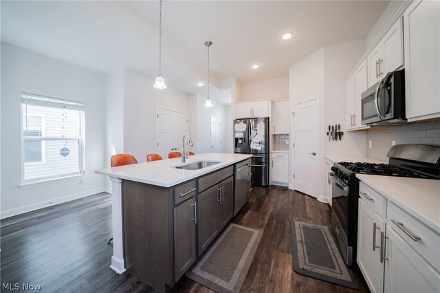 12101 Wade Park Avenue, Cleveland, OH 44106