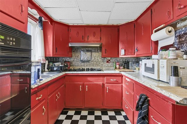 121 Milliken Ave, Penn Hills, PA 15235