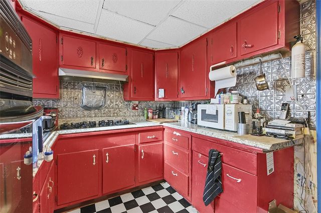 121 Milliken Ave, Penn Hills, PA 15235