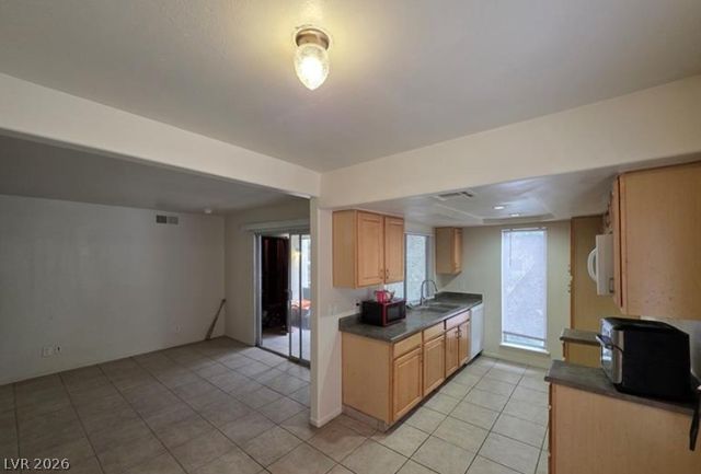1440 Vegas Valley Drive 8, Las Vegas, NV 89169