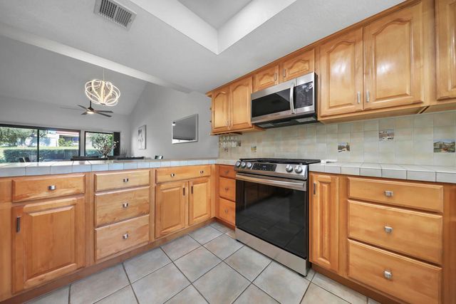 166 Wimbledon Court, Palm Desert, CA 92260