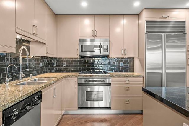 700 W Harbor Drive 805, San Diego, CA 92101