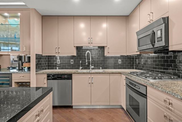 700 W Harbor Drive 805, San Diego, CA 92101