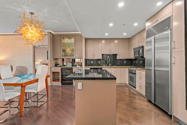 700 W Harbor Drive 805, San Diego, CA 92101