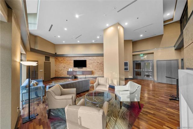 700 W Harbor Drive 805, San Diego, CA 92101