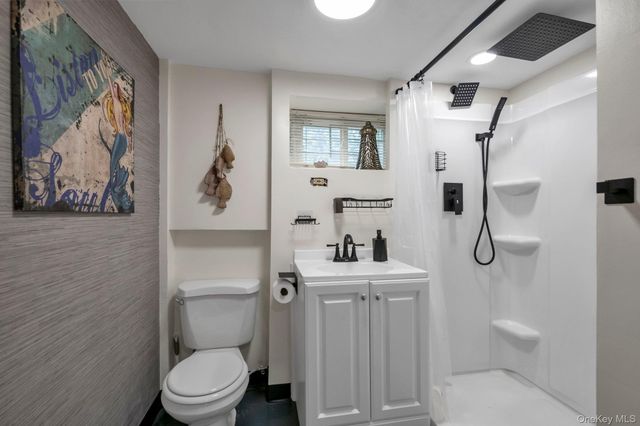 14-84 164 Street, Beechhurst, NY 11357