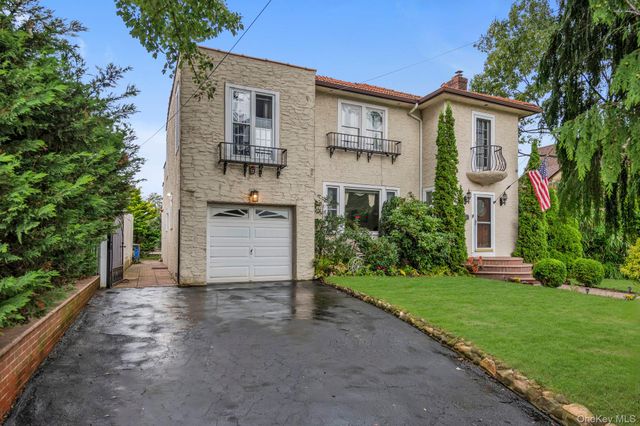 14-84 164 Street, Beechhurst, NY 11357