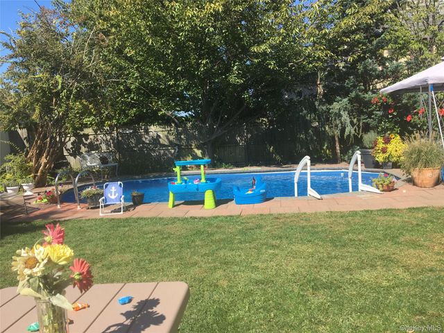 14-84 164 Street, Beechhurst, NY 11357