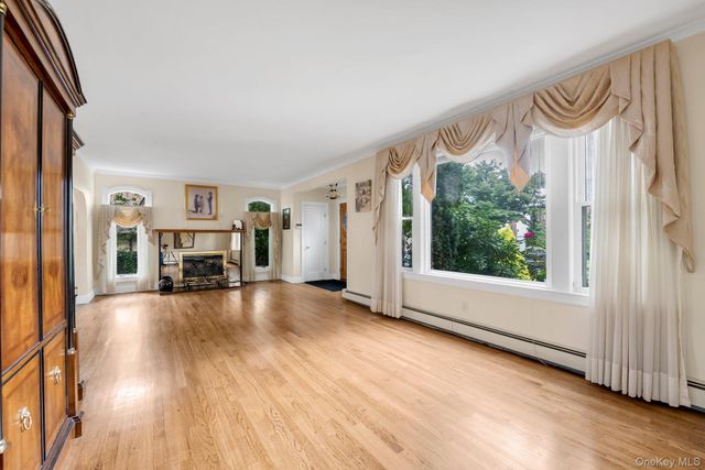 14-84 164 Street, Beechhurst, NY 11357