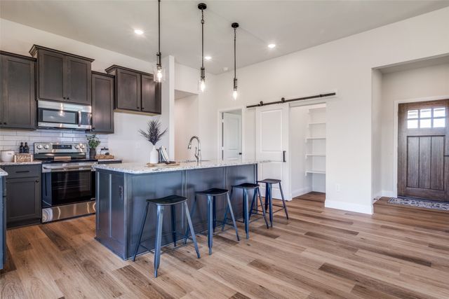 200 Clay Ranch, Valley View, TX 76272