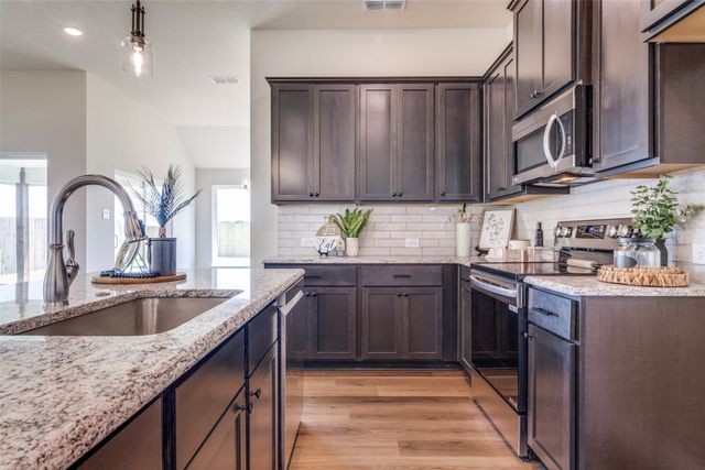 200 Clay Ranch, Valley View, TX 76272