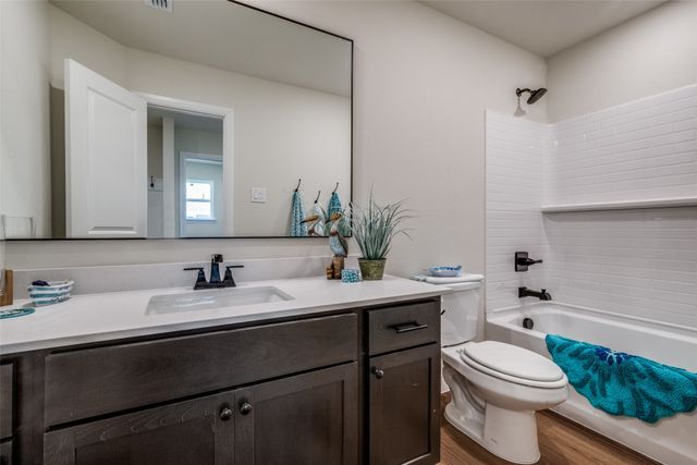 200 Clay Ranch, Valley View, TX 76272