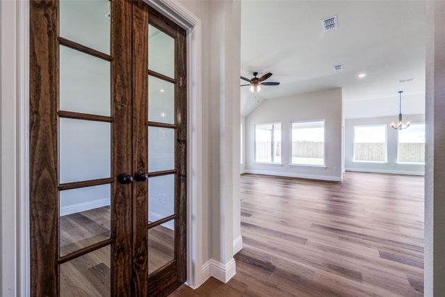 200 Clay Ranch, Valley View, TX 76272