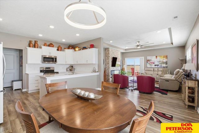 2102 Aaron Way, Fremont, NE 68025