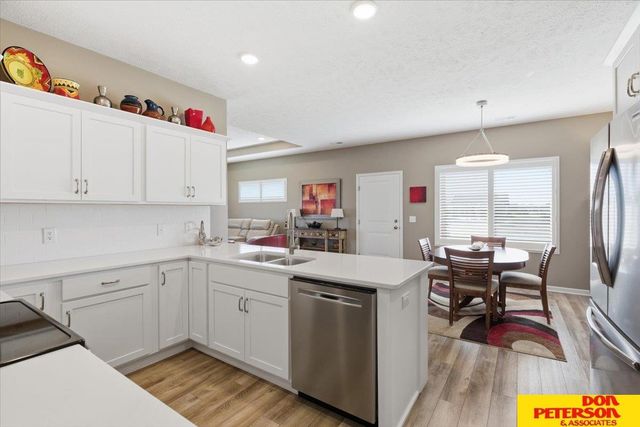 2102 Aaron Way, Fremont, NE 68025