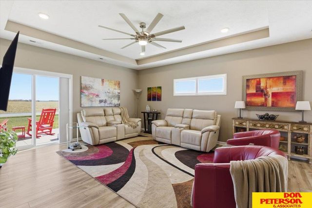 2102 Aaron Way, Fremont, NE 68025