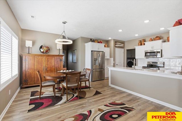 2102 Aaron Way, Fremont, NE 68025