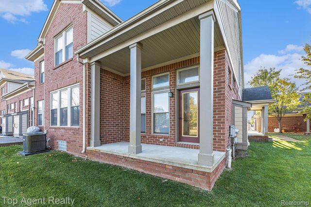 7087 Moore Court, Shelby Charter Township, MI 48317