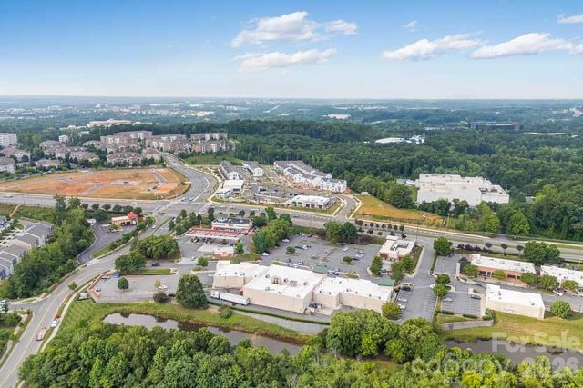 2147 Hawksworth Lane, Charlotte, NC 28262