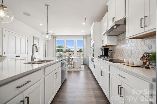 2147 Hawksworth Lane, Charlotte, NC 28262