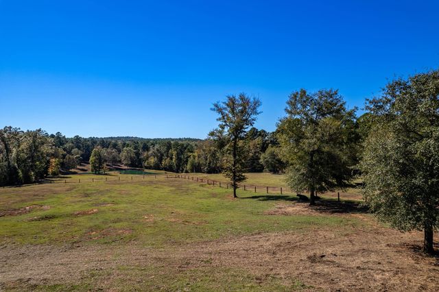 15198 E FM 16, Winona, TX 75792