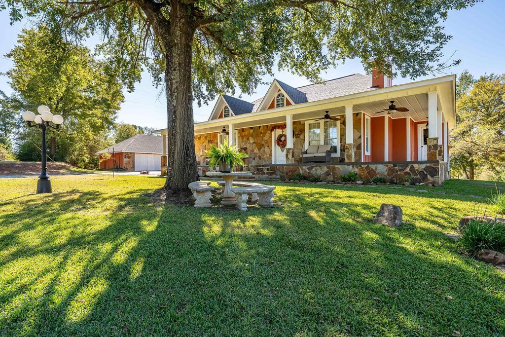 15198 E FM 16, Winona, TX 75792