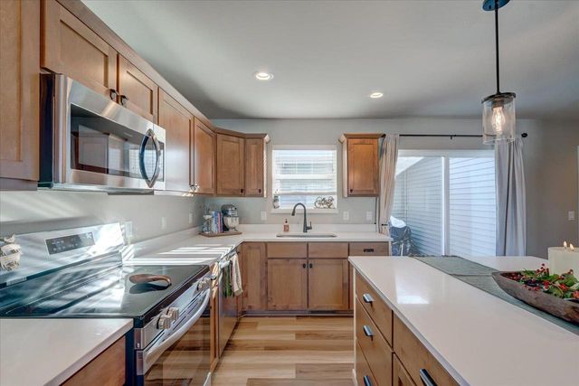 2327 Autumn Lake Parkway, Madison, WI 53718