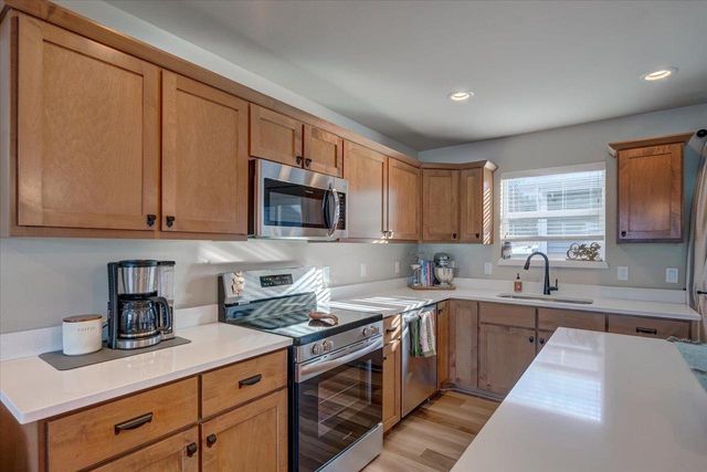 2327 Autumn Lake Parkway, Madison, WI 53718