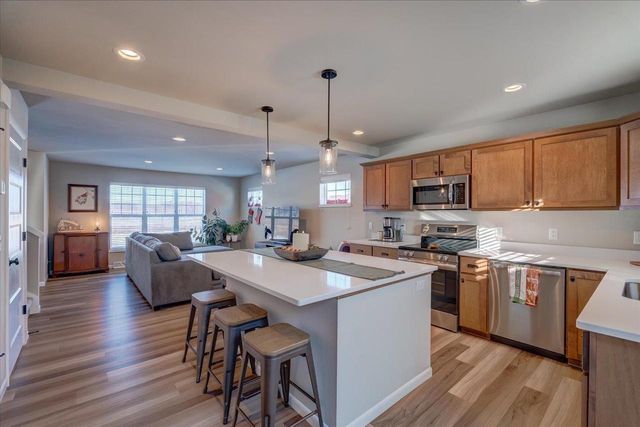 2327 Autumn Lake Parkway, Madison, WI 53718