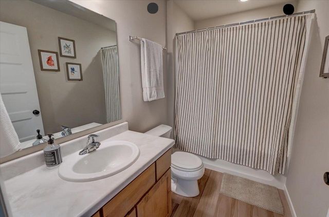 2327 Autumn Lake Parkway, Madison, WI 53718