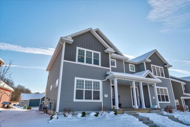 2327 Autumn Lake Parkway, Madison, WI 53718