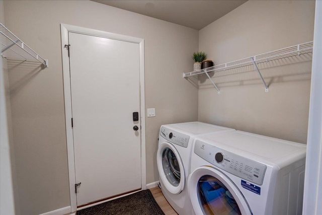 2327 Autumn Lake Parkway, Madison, WI 53718