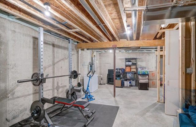 2327 Autumn Lake Parkway, Madison, WI 53718