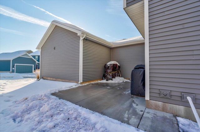 2327 Autumn Lake Parkway, Madison, WI 53718