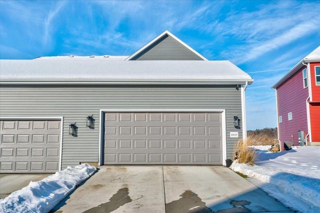 2327 Autumn Lake Parkway, Madison, WI 53718