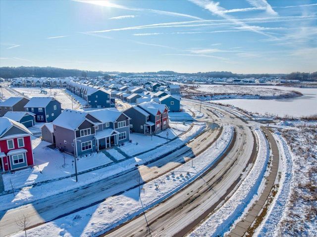 2327 Autumn Lake Parkway, Madison, WI 53718