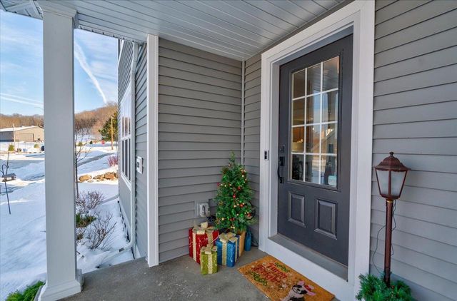 2327 Autumn Lake Parkway, Madison, WI 53718