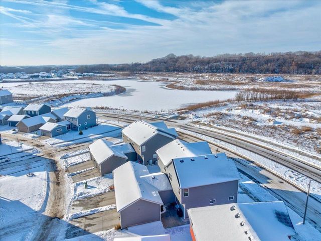 2327 Autumn Lake Parkway, Madison, WI 53718