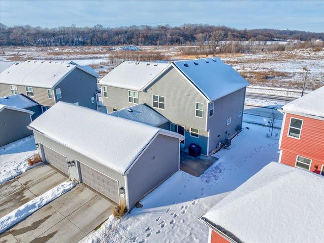 2327 Autumn Lake Parkway, Madison, WI 53718