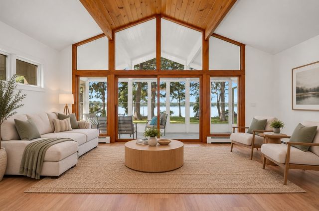22 Lake Attitash Rd, Amesbury, MA 01913